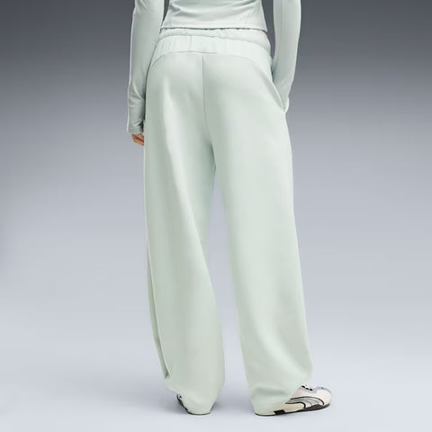 PUMATECH SENSE Relaxed Barrel Soft Touch Sweatpants DK op Women