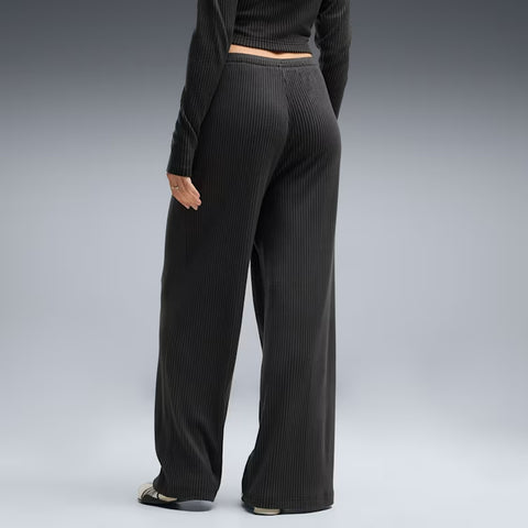 ESS Ribbed Wide Leg Soft Touch Pants op Women