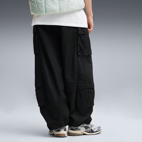 ESS Relaxed Barrel Ripstop Cargo Slouchy Pants Women